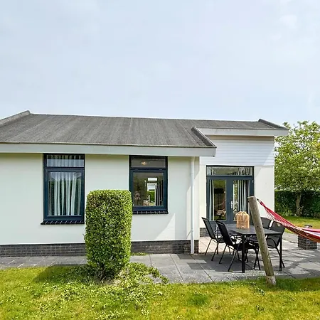 2 Bedroom Lovely In *
